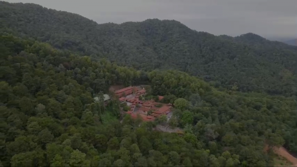 Chiêm bái chùa Non Nước