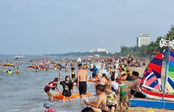 Đón hơn 3 triệu lượt khách trong năm đầu phục hồi du lịch