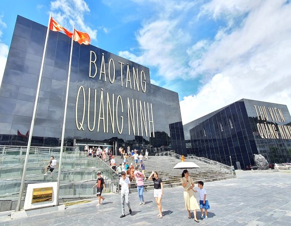 Giữ bí mật danh tính người cung cấp thông tin qua đường dây nóng du lịch