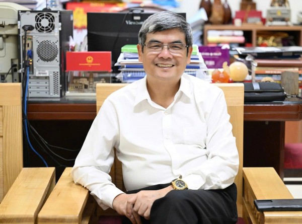 “Nơi” gieo những hạt mầm tử tế: Chân dung PGS.TS Hà Huy Phượng, người thầy của những thế hệ cầm bút