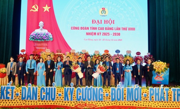 Cao Bằng: Chủ tịch UBND tỉnh khen thưởng 4 tập thể, 10 cá nhân tiêu biểu