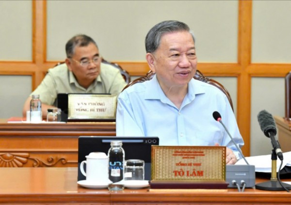 Văn hóa công quyền không có chỗ cho phô trương, hình thức