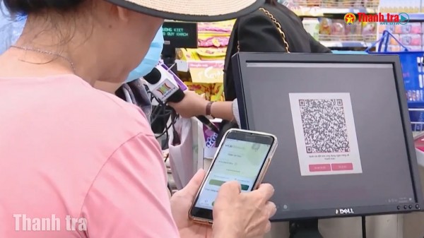 Thanh toán không dùng tiền mặt: Minh bạch góp phần chặt đứt sợi dây cấu kết “quan - thương”