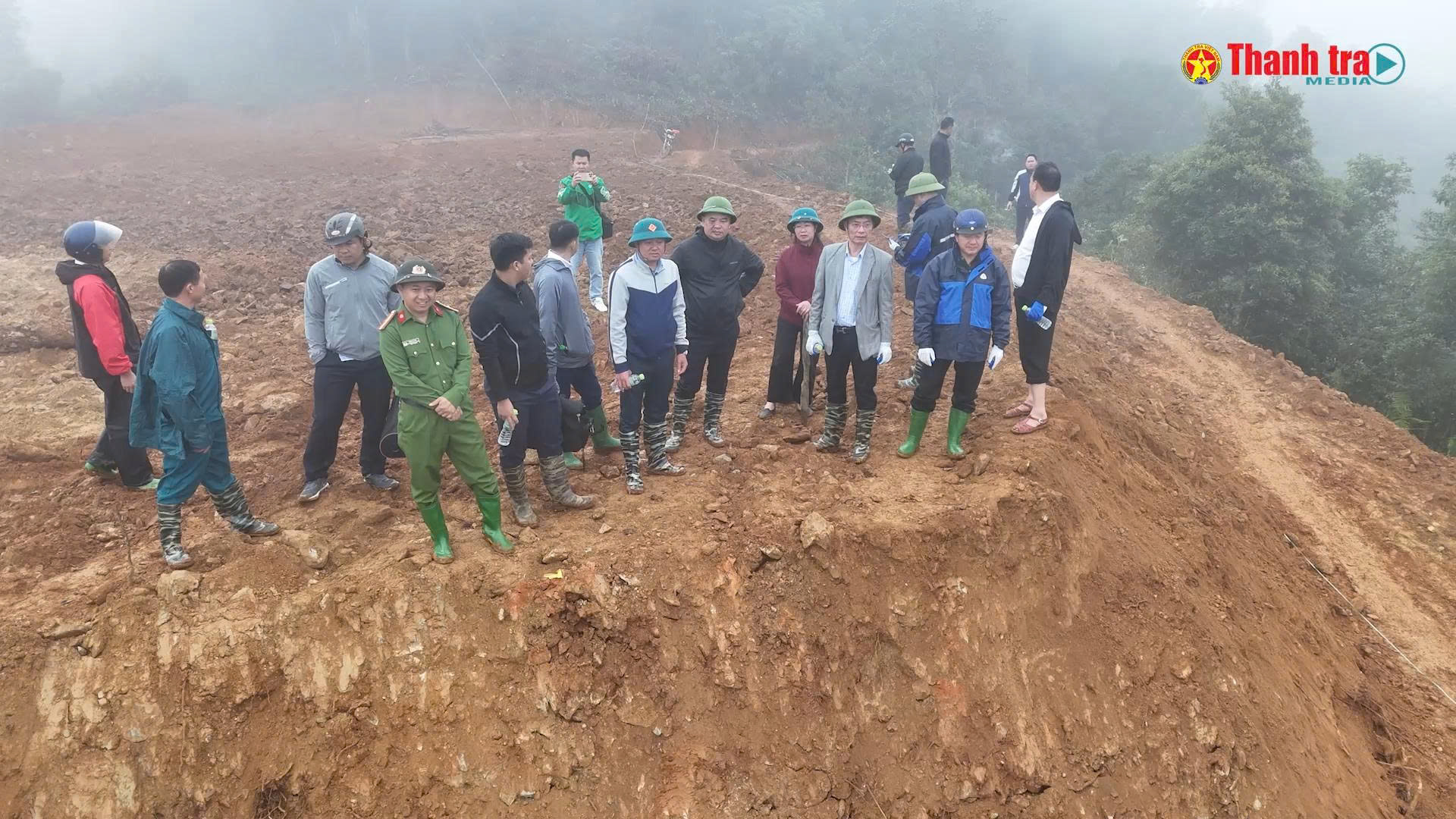 Tổng biên tập Báo Thanh tra kiểm tra thực tế xây dựng 15 căn nhà cho người dân bị ảnh hưởng bởi lũ tại Lào Cai