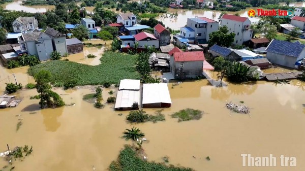 Hà Nội: Nước sông Cầu vượt báo động 3, hàng nghìn căn nhà ở xã Trung Giã bị ngập