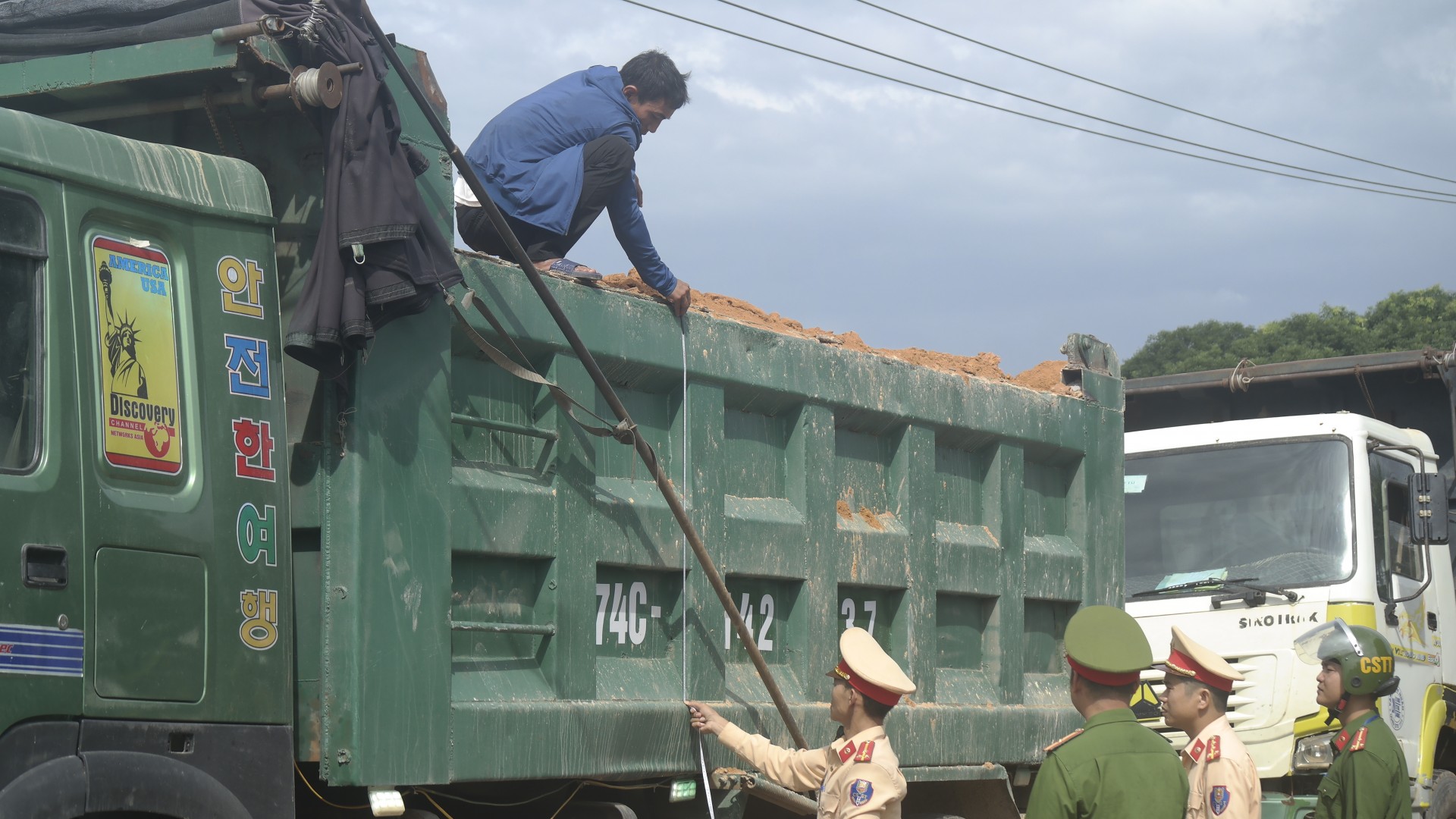 Quảng Trị: Chấn chỉnh hoạt động vận chuyển đất đá trên địa bàn sau phản ánh của Báo Thanh tra