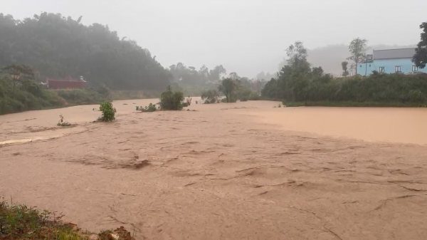 Mưa lũ tại Điện Biên làm 2 người chết, 8 người mất tích, nhiều bản bị cô lập