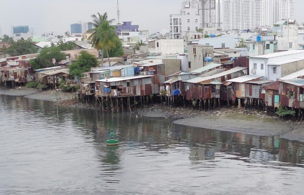 TP Hồ Chí Minh: Cần giải pháp đẩy nhanh tiến độ di dời nhà ven kênh, rạch