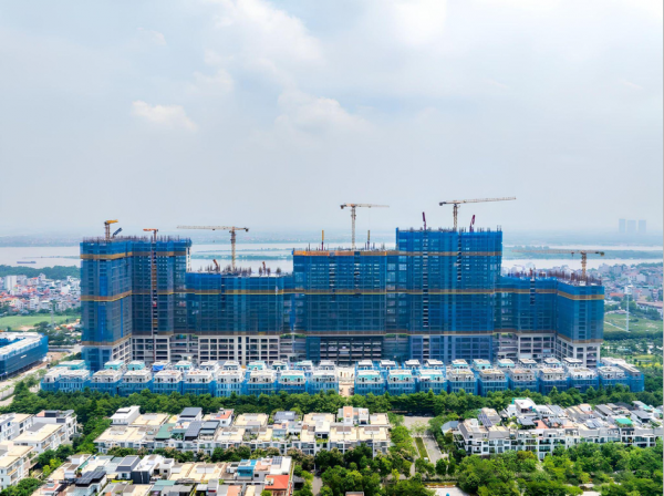 “Chốt deal” thành công Sky Villa 28 tỷ trên livestream đặt giá ngày 1/8 của Sunshine Group