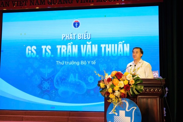 Tiếp cận y tế toàn diện - Vì một Việt Nam khỏe mạnh hơn năm 2025