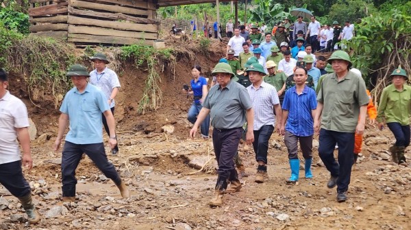 Thủ tướng Chính phủ Phạm Minh Chính lên Điện Biên thăm hỏi người dân, chỉ đạo khắc phục hậu quả thiên tai