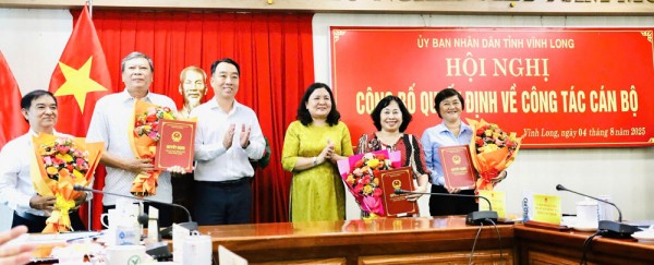 Phó Chủ tịch UBND tỉnh Vĩnh Long nghỉ hưu trước tuổi