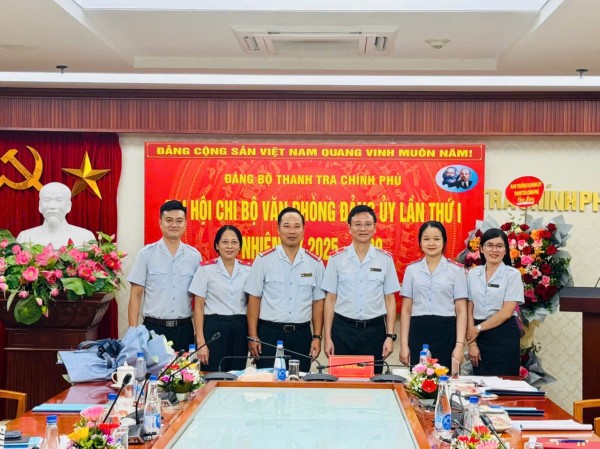 Nêu cao tinh thần trách nhiệm tính tiền phong, gương mẫu tại Chi bộ Văn phòng Đảng ủy