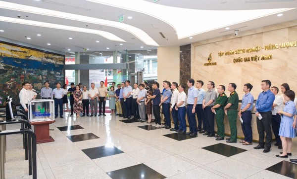 Petrovietnam chung tay hướng về đồng bào vùng lũ