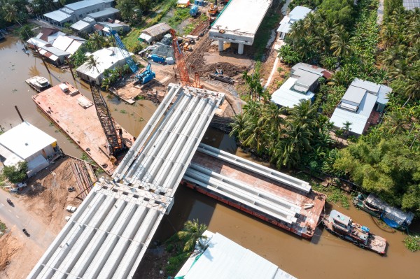 Nỗ lực thi công, quyết tâm về đích đúng hẹn tại cao tốc Châu Đốc - Cần Thơ - Sóc Trăng