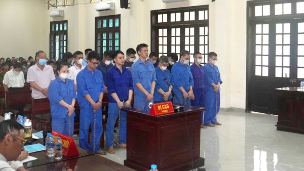 Xét xử vụ án nhận hối lộ của 6 cựu cán bộ hải quan Hải Phòng