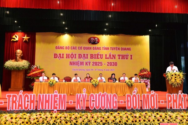 Đảng bộ các cơ quan Đảng tỉnh Tuyên Quang: Tăng cường kỷ luật, kỷ cương xây dựng Đảng bộ trong sạch, vững mạnh
