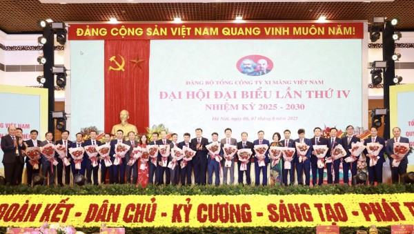 Đoàn kết, sáng tạo, đổi mới giữ vững vị trí dẫn đầu ngành xi măng Việt Nam
