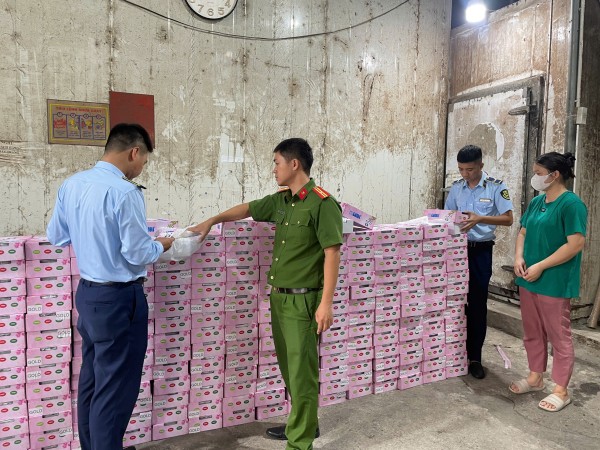 Liên tiếp phát hiện, xử lý nhiều vụ kinh doanh hàng hóa nhập lậu, không rõ nguồn gốc