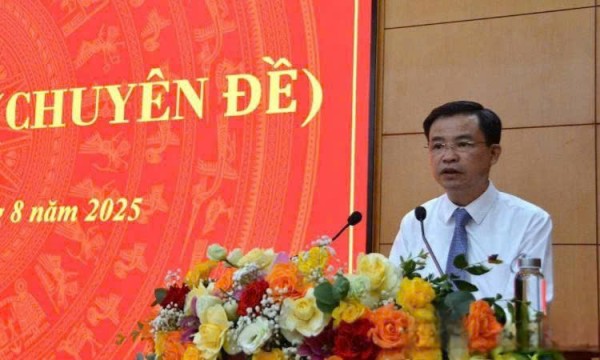 HĐND tỉnh Cao Bằng biểu quyết thông qua 9 nghị quyết