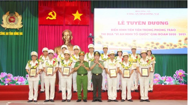 Tuyên dương 80 tập thể, cá nhân điển hình tiên tiến trong Công an Đồng Nai