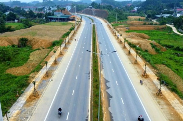 Lào Cai: Tập trung tháo gỡ khó khăn, đẩy nhanh tiến độ các dự án trọng điểm