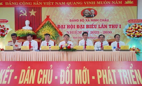 Chủ tịch UBND tỉnh Quảng Trị mong muốn Đảng bộ xã Ninh Châu xây dựng chính quyền liêm chính, hiệu lực, hiệu quả