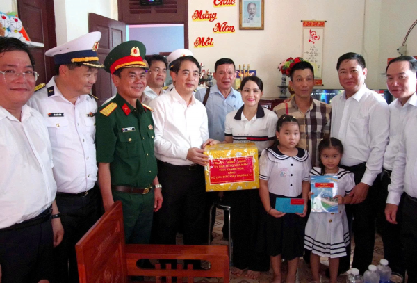 Tỉnh Khánh Hòa quan tâm đặc biệt về đặc khu Trường Sa