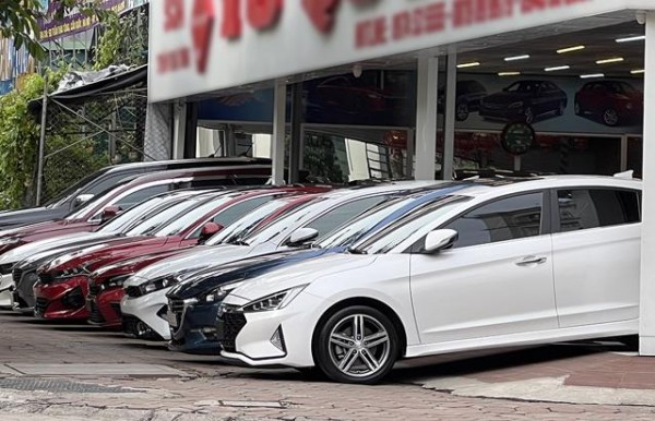 Thấy gì qua việc khách hàng lựa chọn thời điểm mua xe ô tô điện?