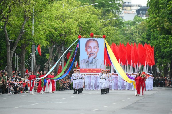 Hà Nội - Điểm đến dịp nghỉ lễ 2/9: Giá vé máy bay tăng cao