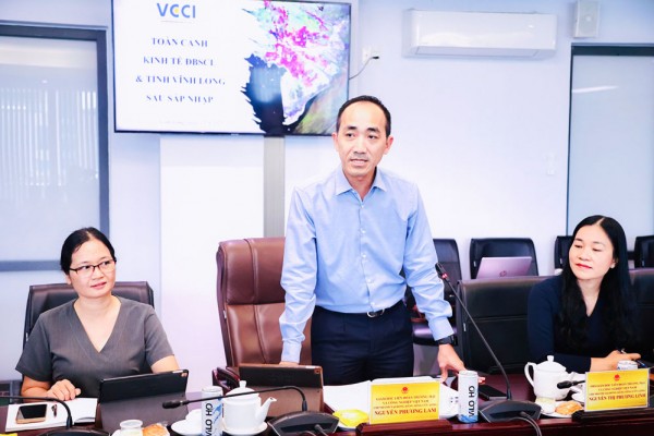 Đoàn công tác của Liên đoàn Thương mại và Công nghiệp Việt Nam làm việc tại Vĩnh Long