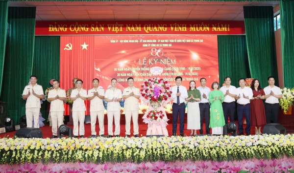 Trung Giã kỷ niệm 80 năm Ngày truyền thống Công an Nhân dân