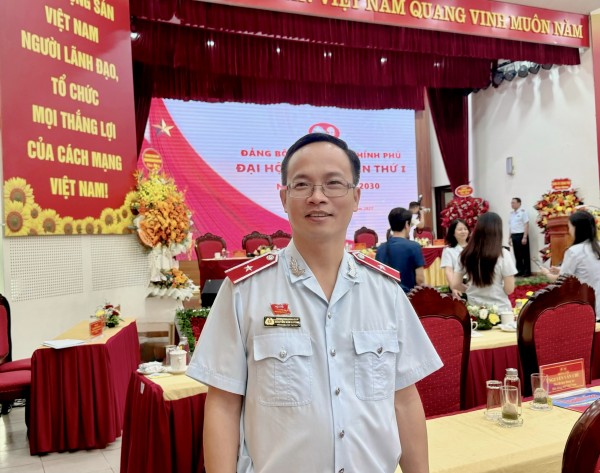 Đưa chuyên đề đổi mới công tác đào tạo, bồi dưỡng và nghiên cứu khoa học vào Nghị quyết Đảng bộ