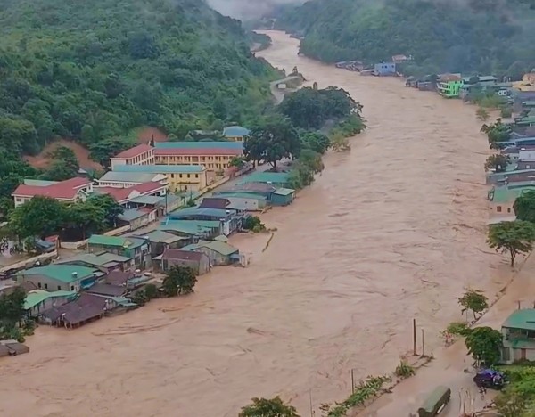 Nghệ An: Chính quyền khẩn trương ứng phó với mưa lũ gây thiệt hại nặng