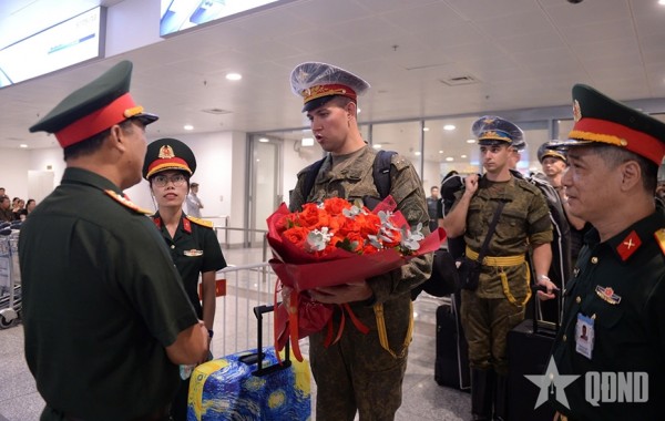 Các khối quân nhân quốc tế chung bước trong Lễ kỷ niệm 80 năm Quốc khánh Việt Nam