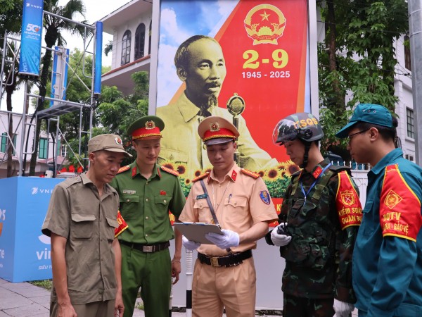 Hà Nội triển khai phương án bảo đảm an ninh, an toàn phục vụ hợp luyện diễu binh, diễu hành