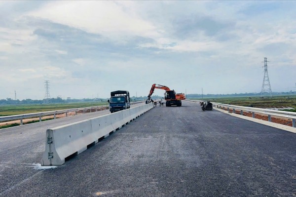 Bộ Xây dựng phê duyệt đề án thu phí 13 tuyến cao tốc