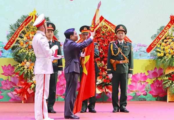 Tỏa sáng bản hùng ca, đón nhận Huân chương Bảo vệ Tổ quốc hạng Nhất