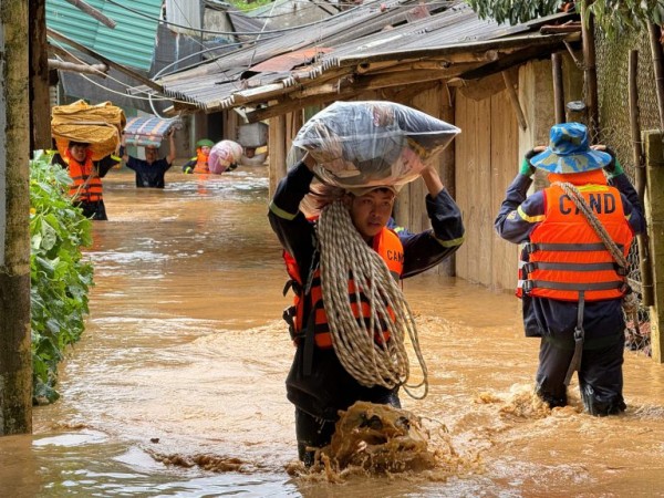 Bão số 5 Kajiki: Bộ Công an chỉ đạo bảo đảm tuyệt đối an toàn cho Nhân dân