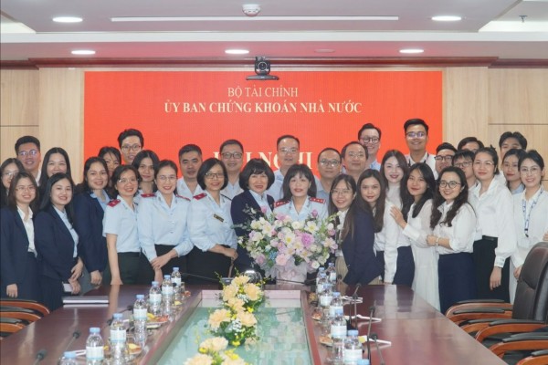 Ủy ban Chứng khoán Nhà nước tiếp nhận, xử lý 228 đơn thư