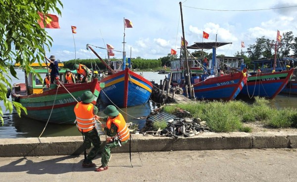 Gần 250.000 ngư dân đã vào bờ an toàn trước khi bão số 5 đổ bộ