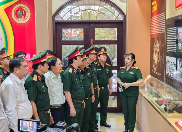 Cần Thơ: Khai mạc triển lãm “Cách mạng Tháng Tám - Mốc son lịch sử”