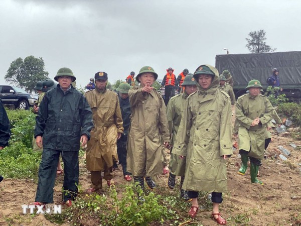 Thủ tướng chỉ đạo tiếp tục triển khai quyết liệt ứng phó bão số 5