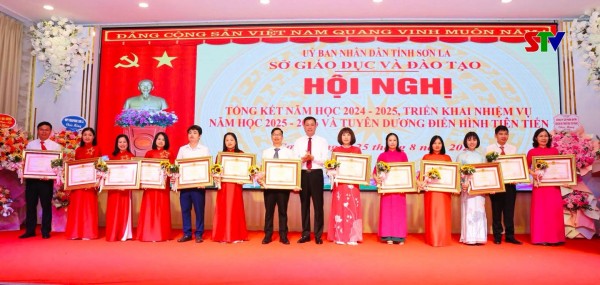 Sơn La: Nhiều tập thể, cá nhân ngành Giáo dục được khen thưởng