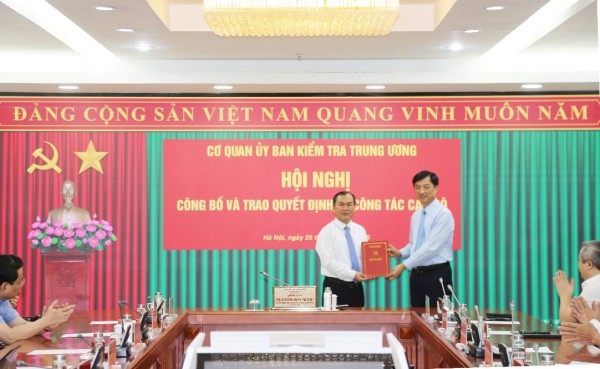 Bộ Chính trị chuẩn y ông Lê Văn Thành làm Phó Chủ nhiệm Ủy ban Kiểm tra Trung ương