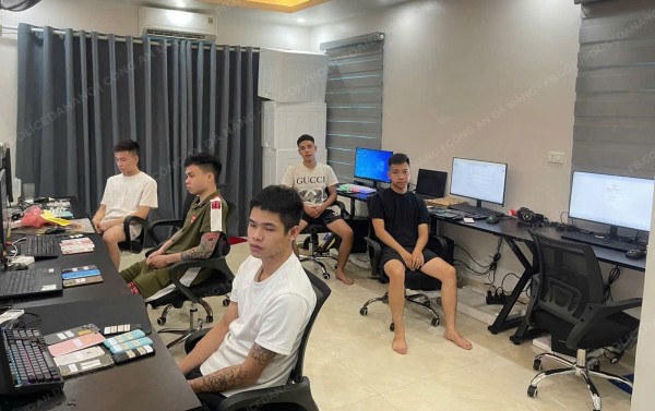 Triệt phá đường dây tín dụng đen dùng tài khoản iCloud để cho vay, siết nợ