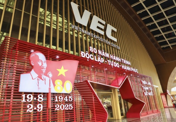 Thay đổi địa điểm tổ chức lễ khai mạc Triển lãm thành tựu đất nước