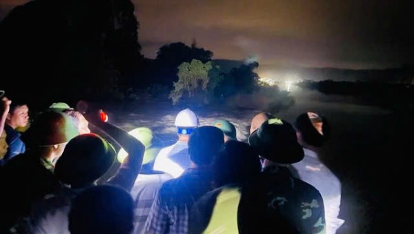 Thanh Hoá: Xuyên đêm khắc phục sự cố vỡ đê ở xã Tống Sơn