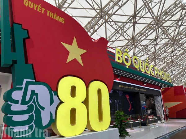 Tái hiện lịch sử và sức mạnh quân đội Việt Nam tại Triển lãm “Thành tựu Đất nước”