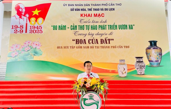 Khai mạc triển lãm ảnh “80 năm - Cần Thơ tự hào phát triển vươn xa”